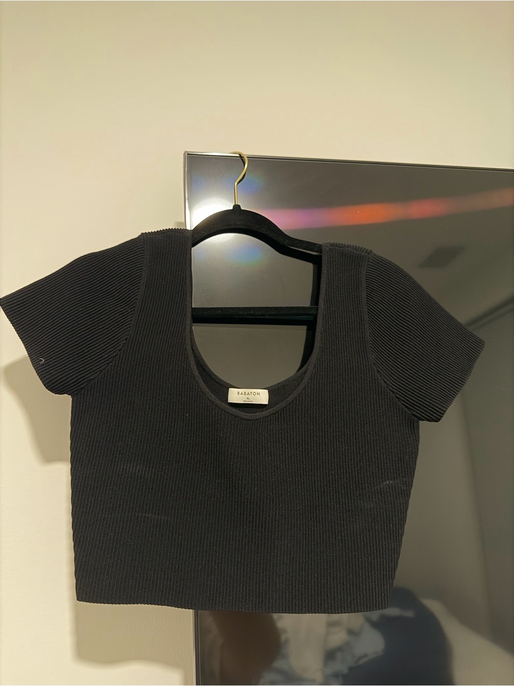 Aritzia Babaton Black Ribbed Scoop Crop Top